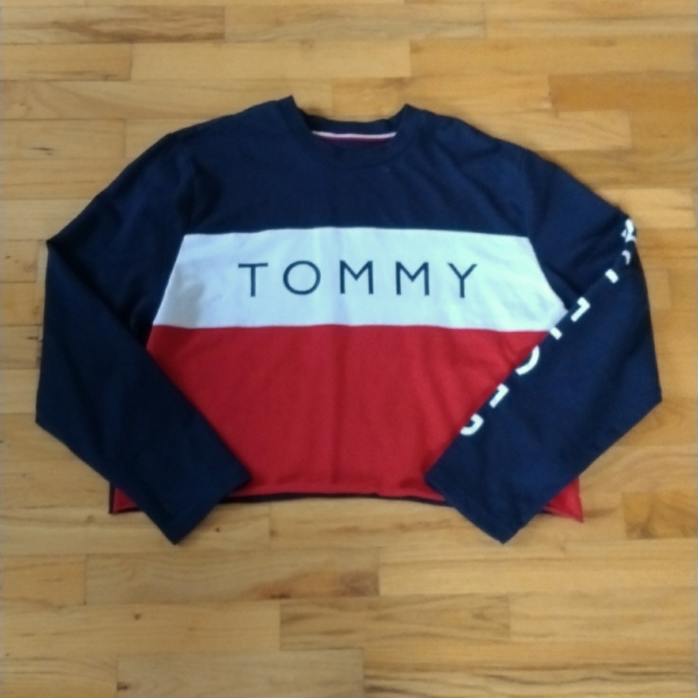 Long Sleeve Cropped Tee